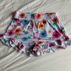 Cute floral print flow he shorts 🌱🦚🌱